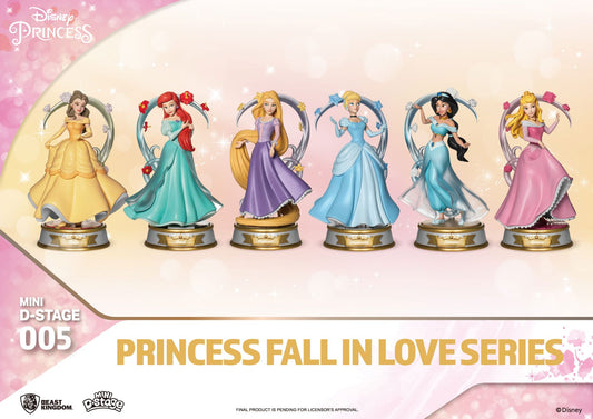 Disney Mini Diorama Stage Statues Princess Fall In Love Series 12 cm (RANDOM)